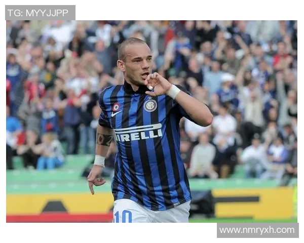 足球之星的光辉瞬间 探寻球场内外的传奇风采