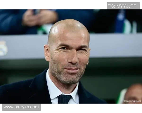 足球球星评价反差大揭秘：从超级赞誉到严厉批评的两面性分析